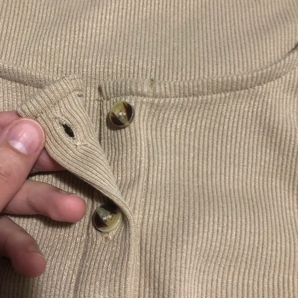 NWOT 2 Cropped Button Ribbed Long Sleeve Scoop Neck Tops - Picture 5 of 9